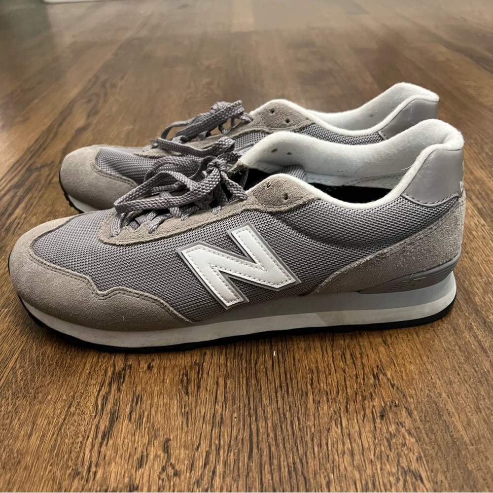Great condition gray Mens New Balance 515 sneaker - 10.5